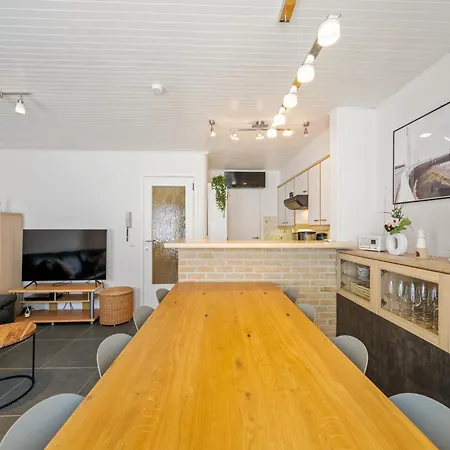 Duplex In Near Grand Place, Cleaning Included