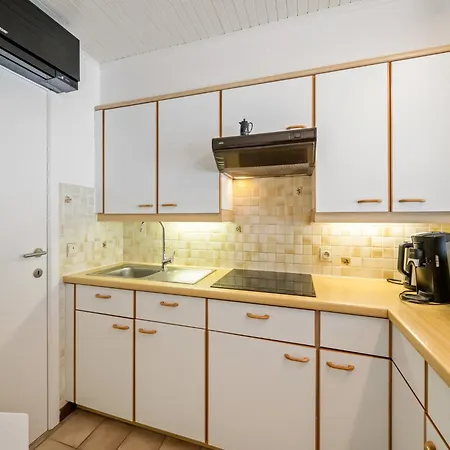 Duplex In Near Grand Place, Cleaning Included Бланкенберге